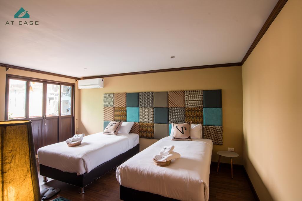 At Ease Bijou Hotell Chiang Mai Exteriör bild